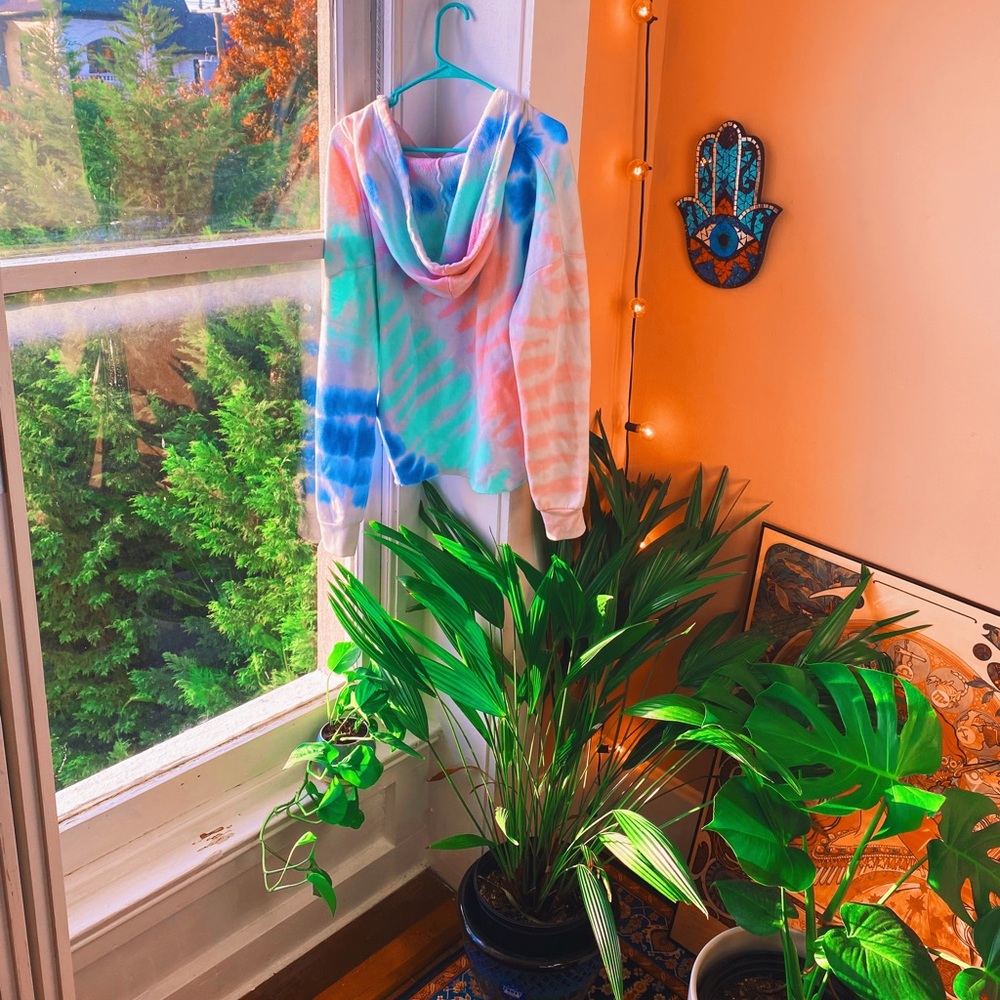 Ocean Drive// Pastel Oversized Tie Dye Drawstring White Hoodie 💫 - Picture 7 of 8